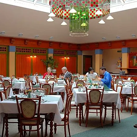 Jurkovičův Dům Hotel 4*