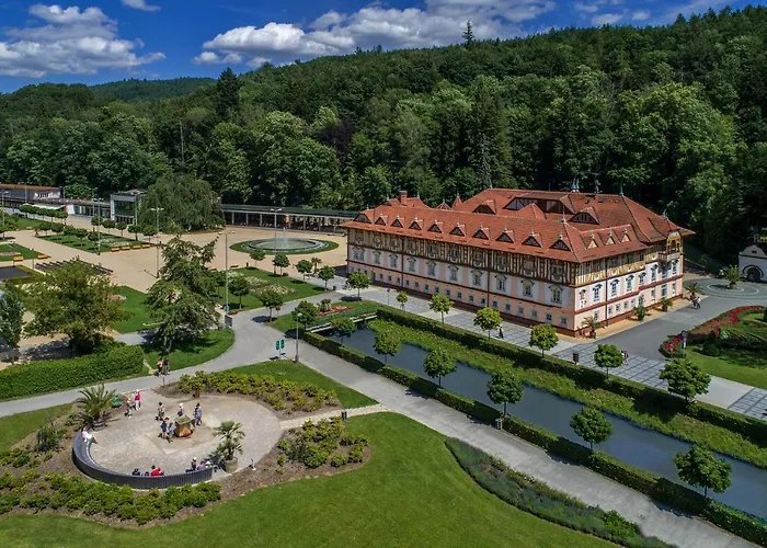 Hotell Jurkovicuv Dum 4*